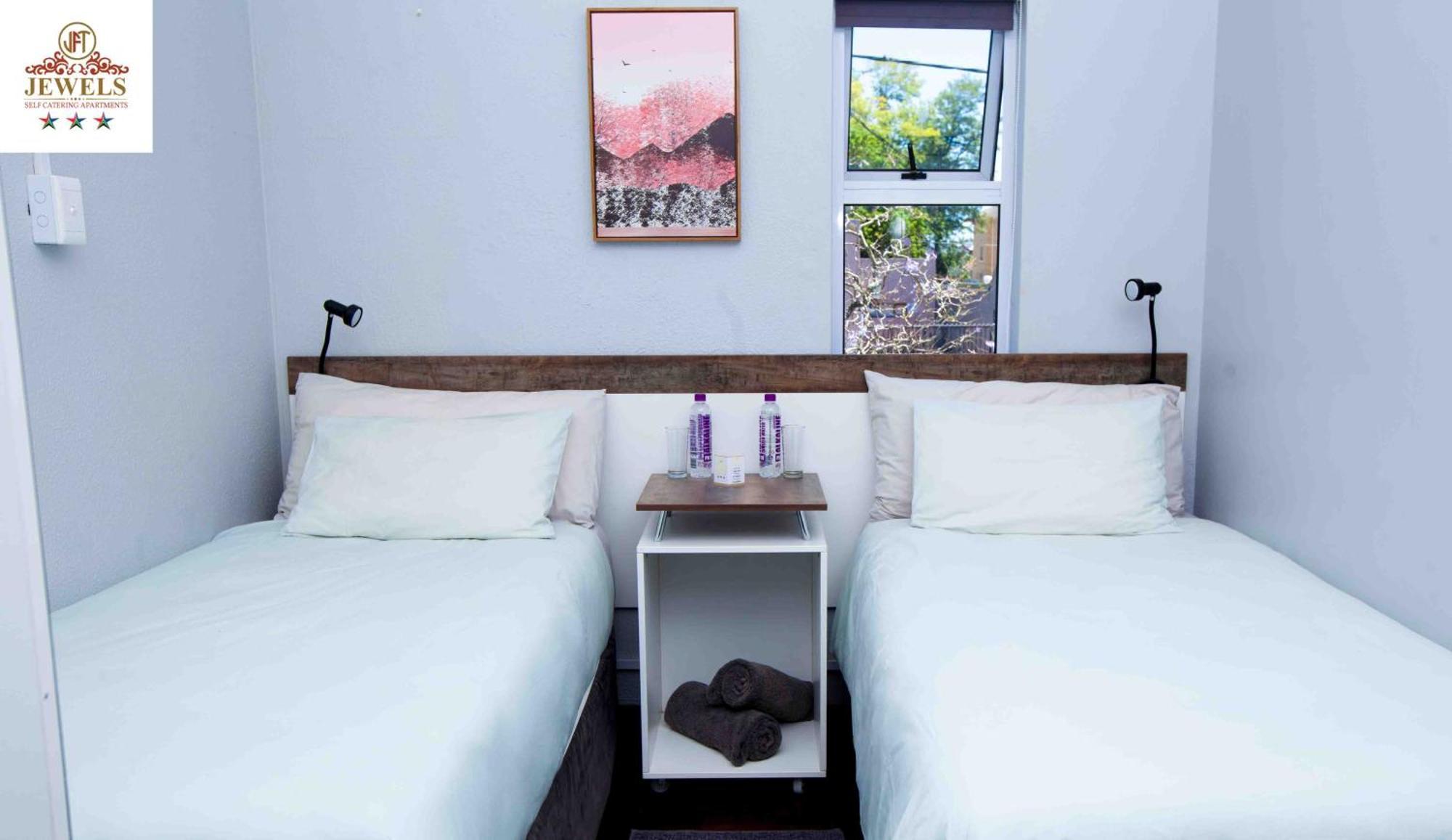 Bed and Breakfast Jft Self Catering Units Ист-Лондон Экстерьер фото