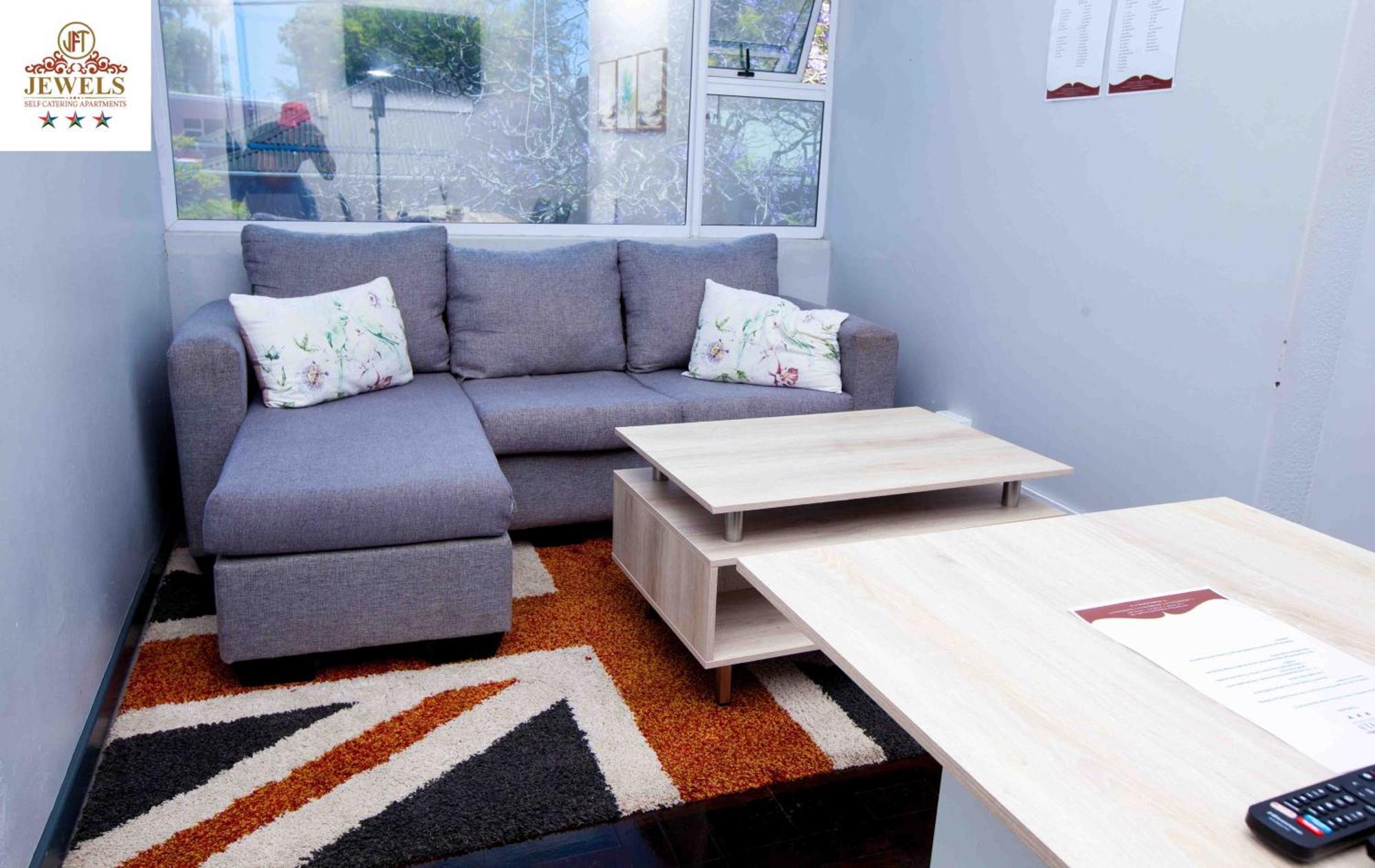Bed and Breakfast Jft Self Catering Units Ист-Лондон Экстерьер фото