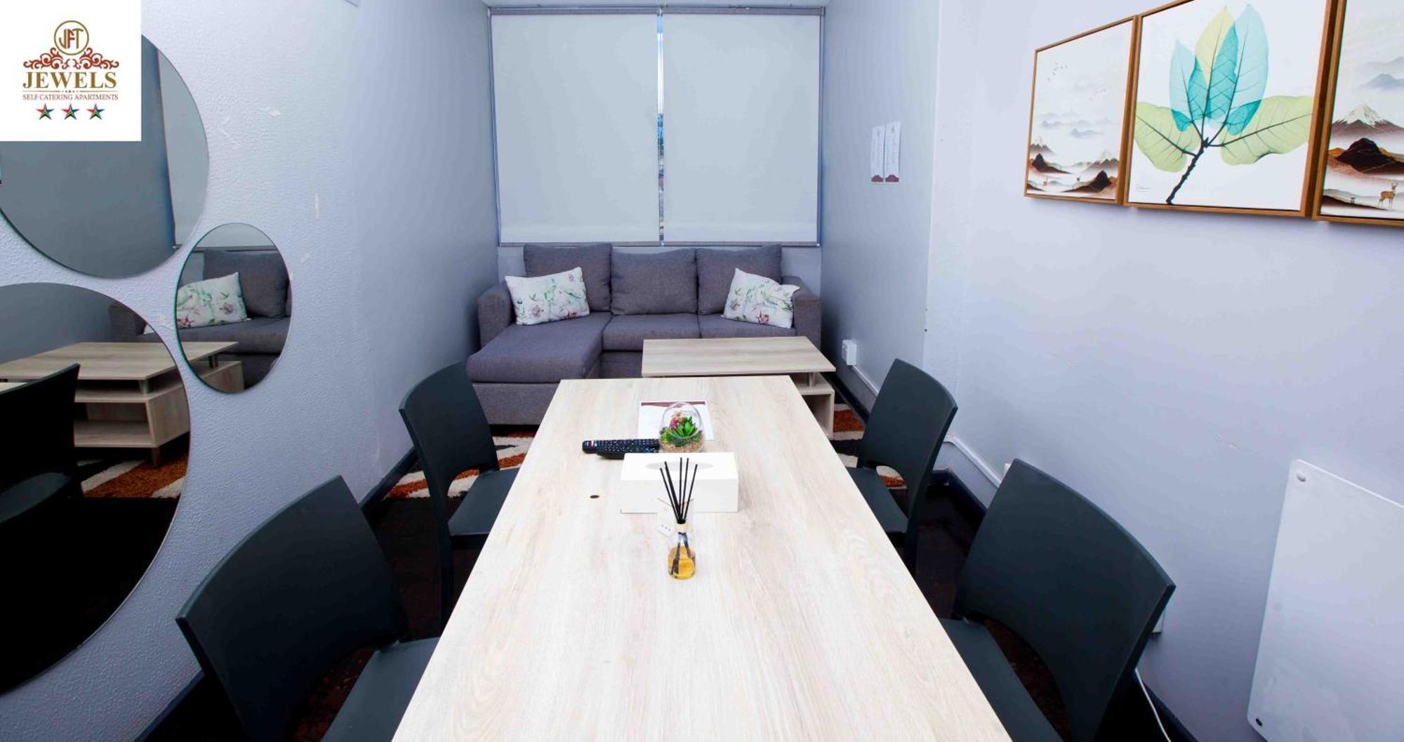Bed and Breakfast Jft Self Catering Units Ист-Лондон Экстерьер фото